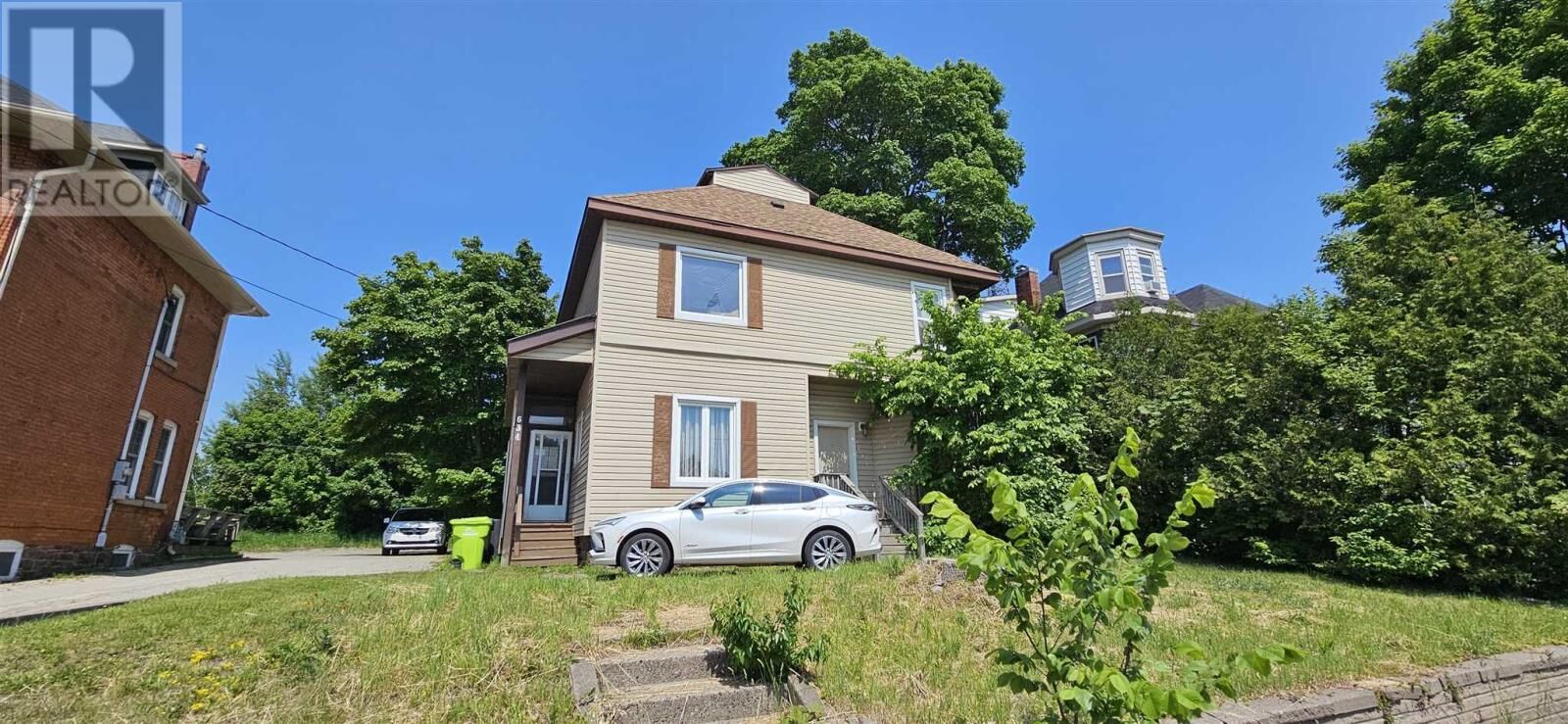 Property Photo:  634 Wellington St  ON P6A 2M5 