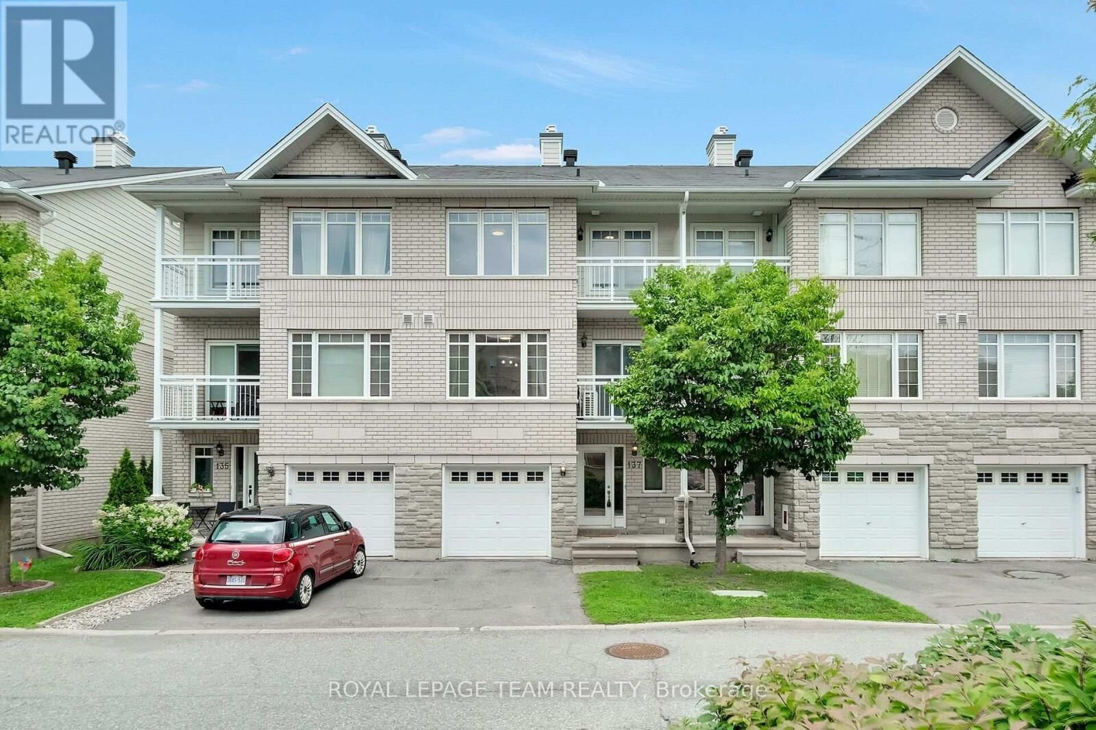 Property Photo:  137 Corinth Private  ON K2E 0A8 