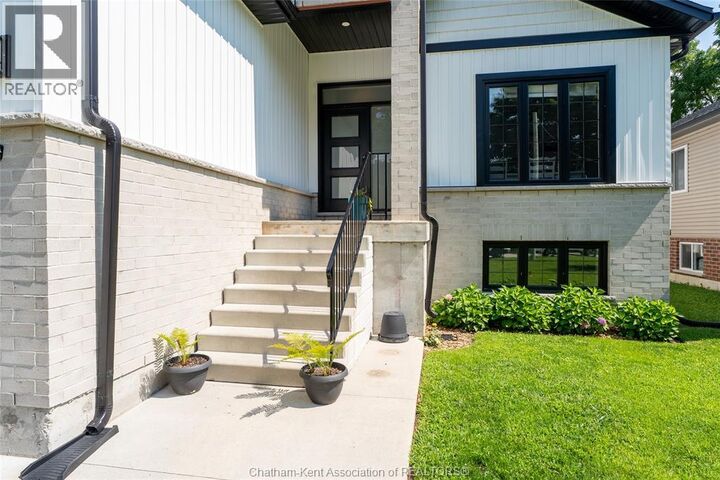 Property Photo: 339 Oak Street West ON N0P 1C0