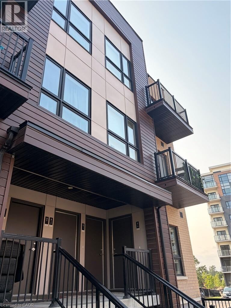 Property Photo:  10 Palace Street B12  ON N2E 0J3 