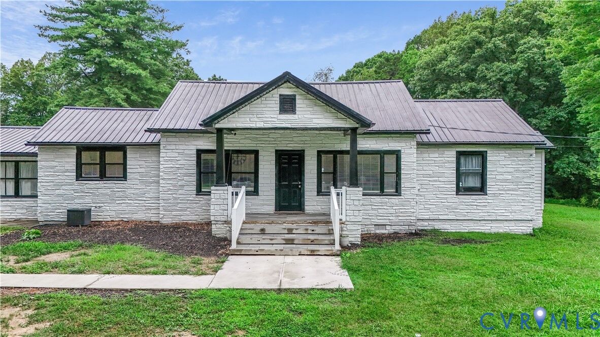Property Photo:  3331 S Constitution  VA 23936 