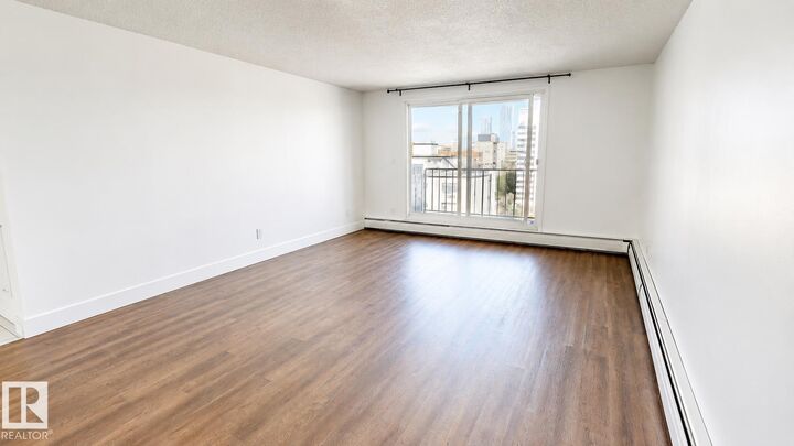 Property Photo: 10135 116 Street NW 804 AB T5K 1W2