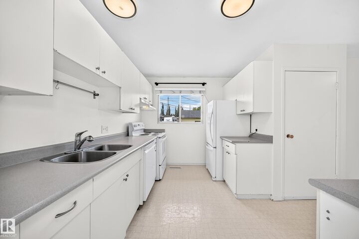 Property Photo:  9324 Ottewell Road NW  AB T6B 2C9 