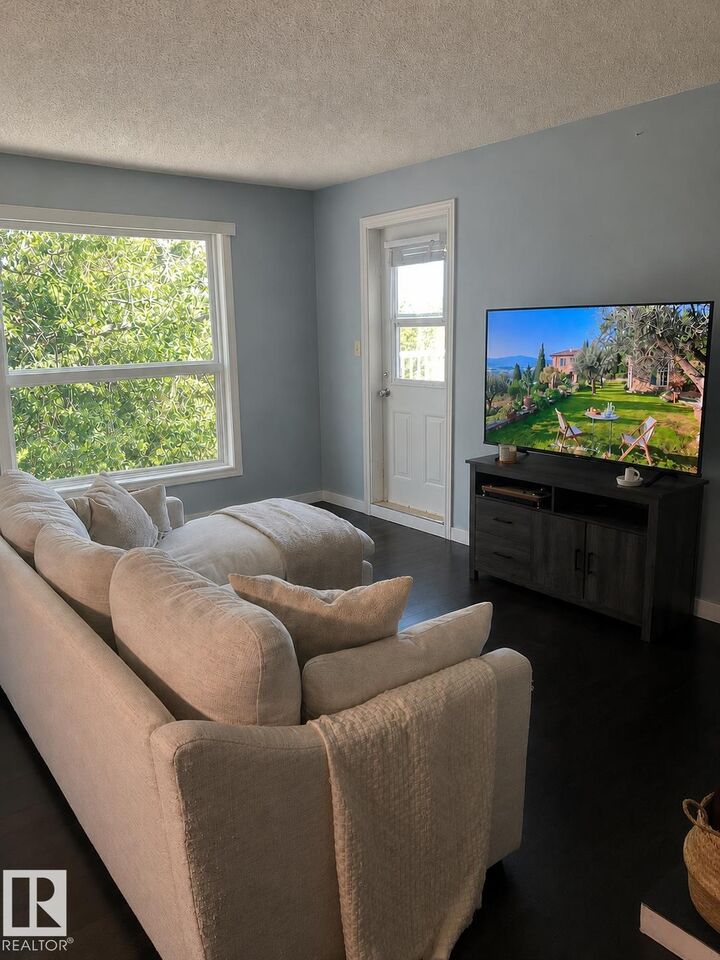 Property Photo:  60 Alpine Place 310  AB T8N 3Y2 