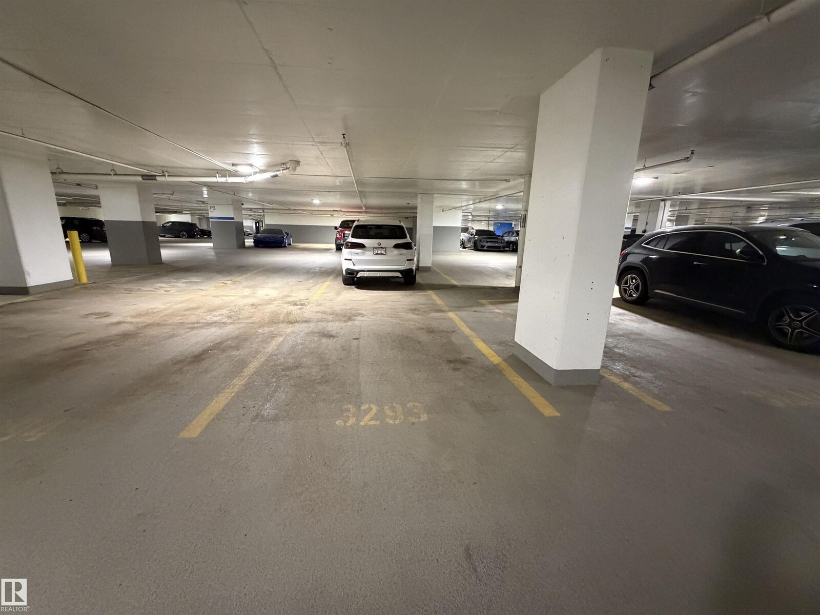 Property Photo:  10360 102 Street NW  AB T5J 0K6 