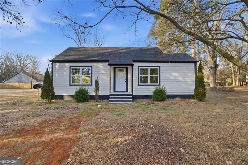 Property Photo:  303 Glen Iris Drive  GA 30655 