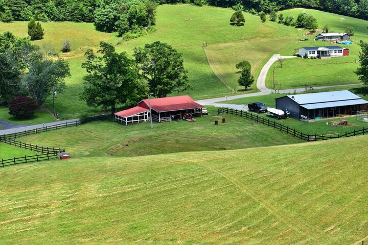 Property Photo: 1319 Ideal Valley Road TN 37381