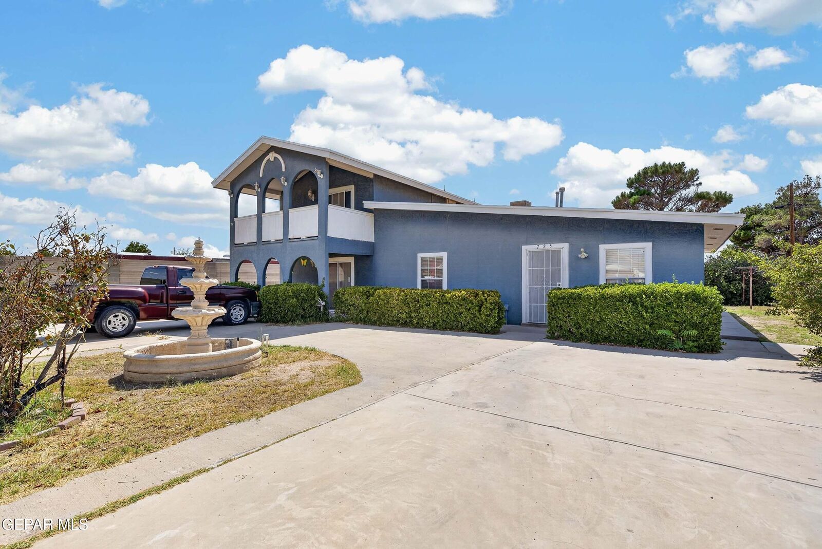Property Photo: 725 Oro Place TX 79928