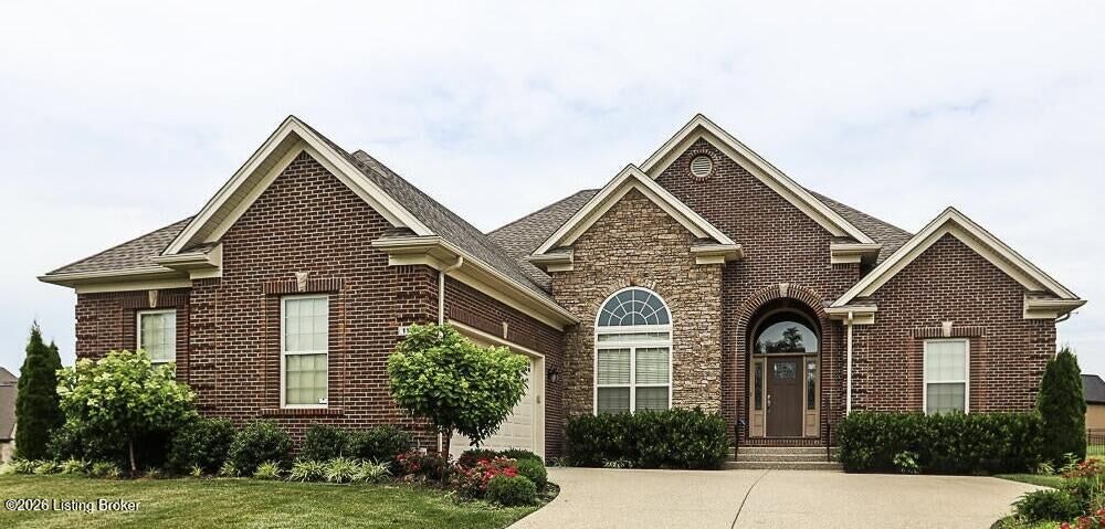 Property Photo: 11111 Pebble Creek Dr KY 40241