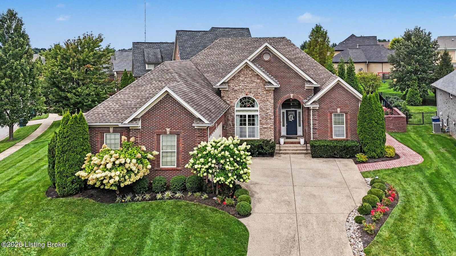 Property Photo: 11111 Pebble Creek Dr KY 40241