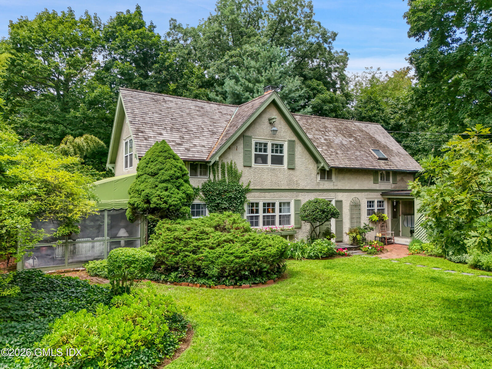 Property Photo:  6 Charter Oak Lane  CT 06830 