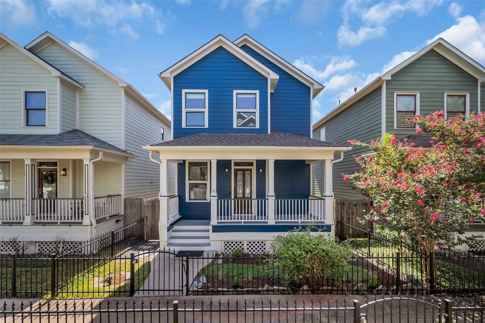 Property Photo:  1029 W 15th 1/2 Street  TX 77008 