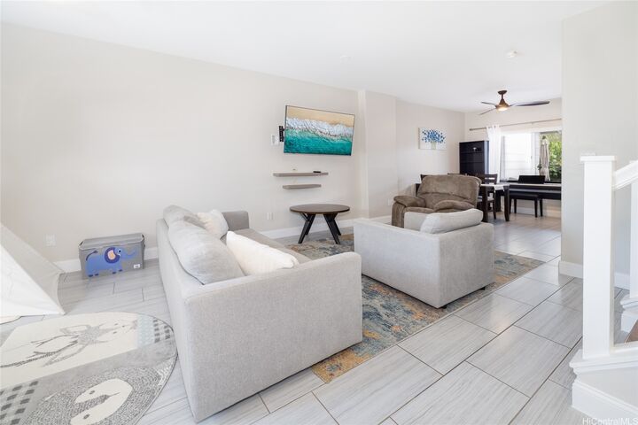Property Photo: 91-1018 Kaimalie Street R2 HI 96706