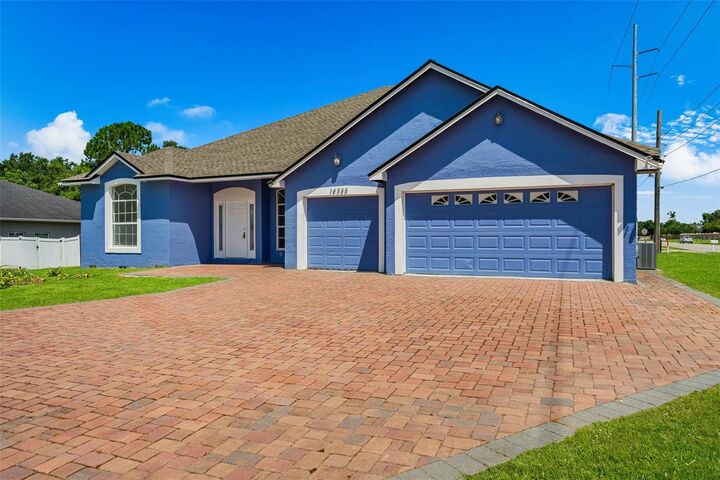 Property Photo:  14325 Lake Price Drive  FL 32826 