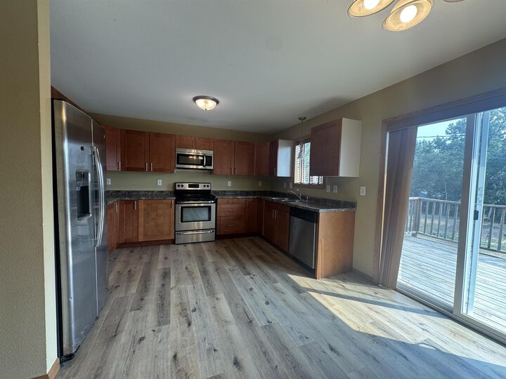 Property Photo:  408 N 2nd Ave  ND 58740 