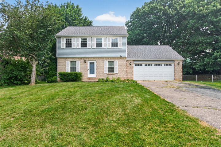 Property Photo: 529 Lee Street MI 48169