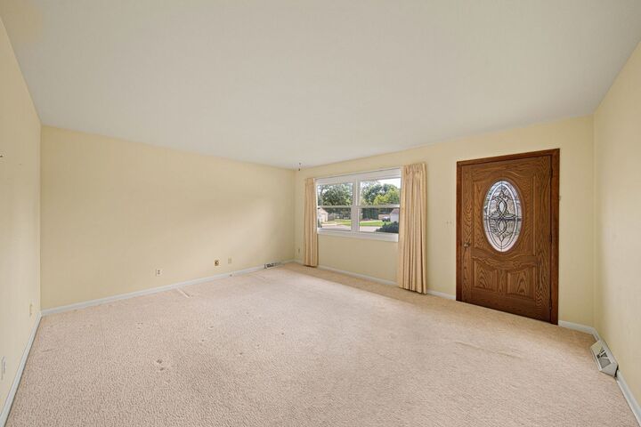 Property Photo:  2045 Gabriel Avenue  IL 60099 