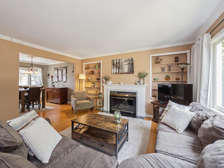 Property Photo: 713 Community Drive IL 60526