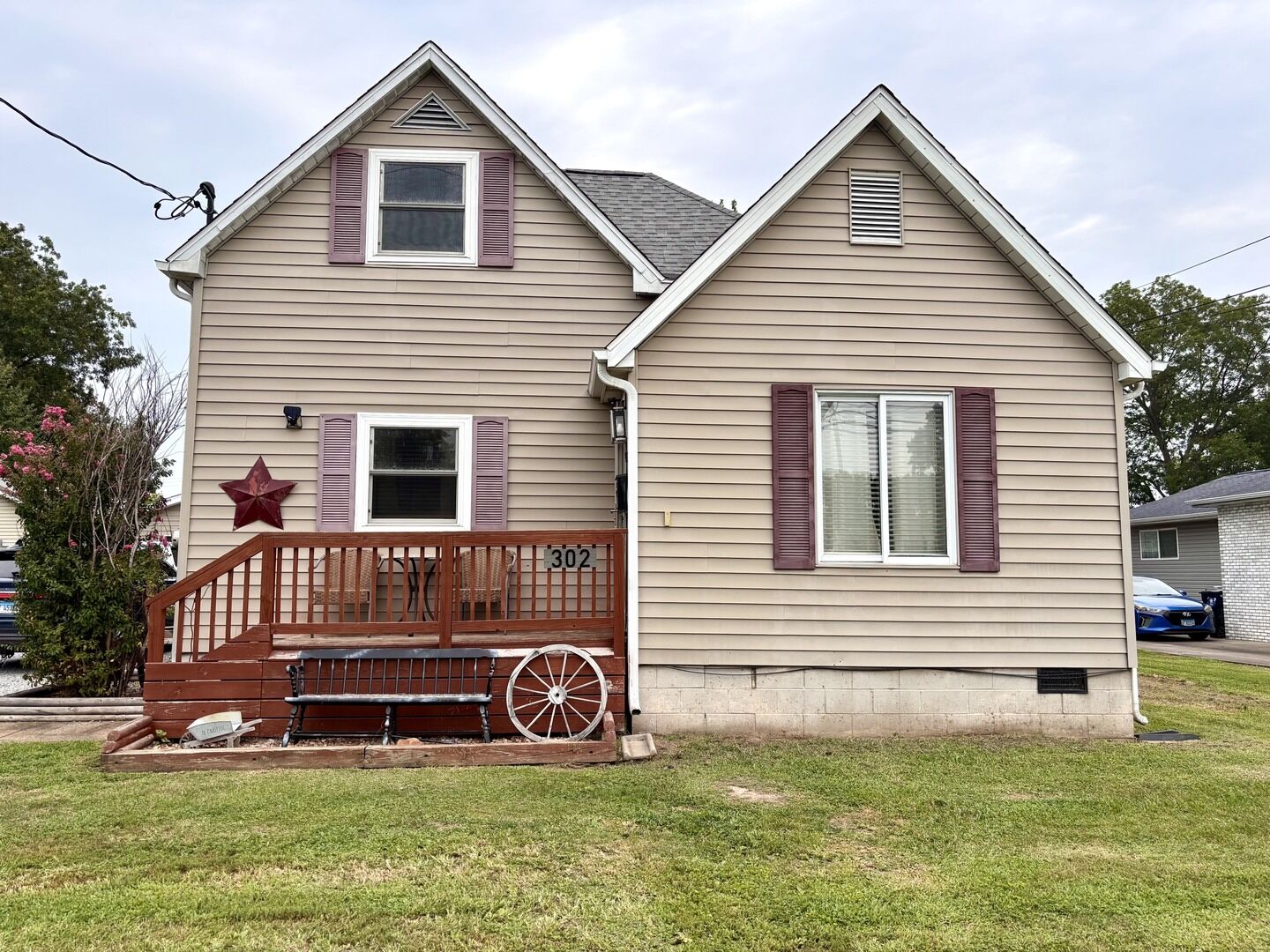 Property Photo:  302 N Emma Street  IL 62822 