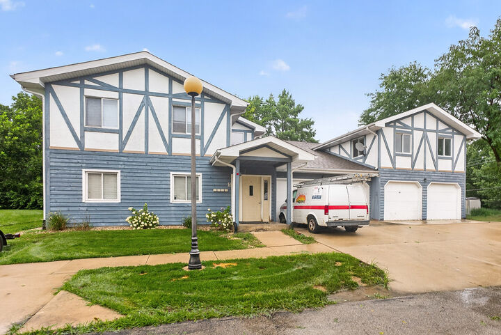 Property Photo: 2S640 Cerny Road A4 IL 60555