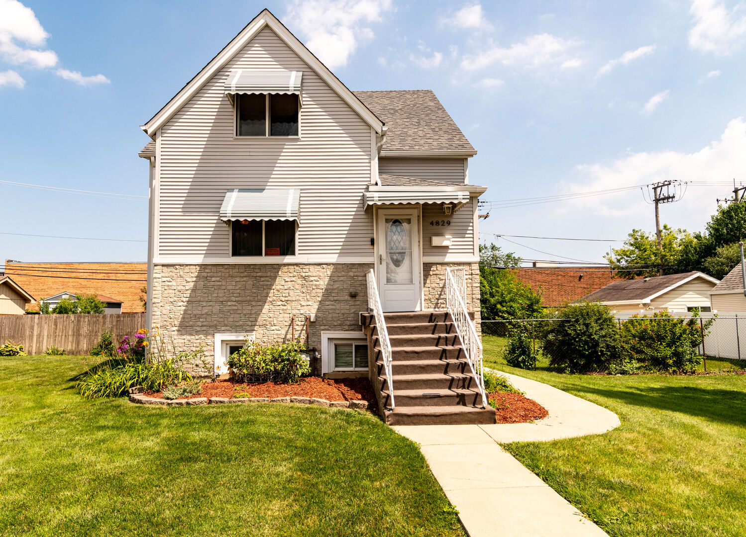 Property Photo: 4829 Forster Avenue IL 60176