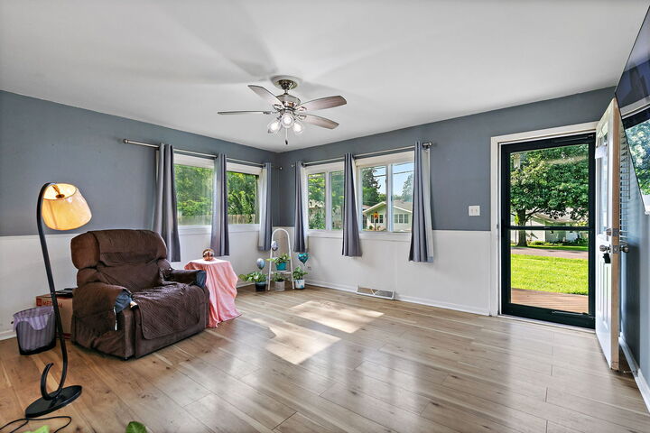 Property Photo:  308 Ramble Road  IL 60156 