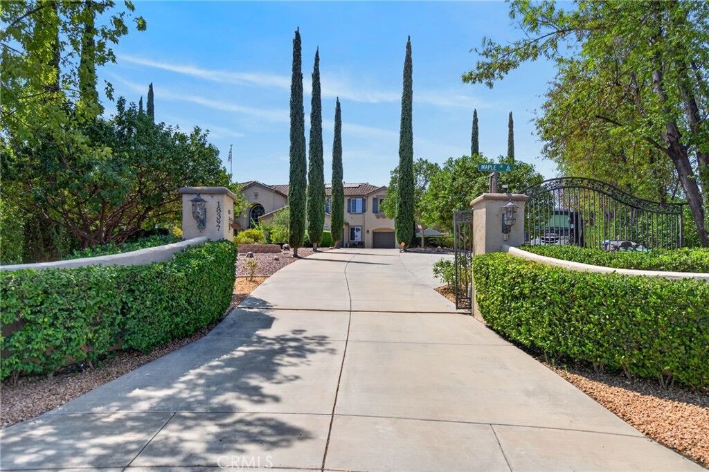 Property Photo: 18397 Swallowtail Lane CA 92504