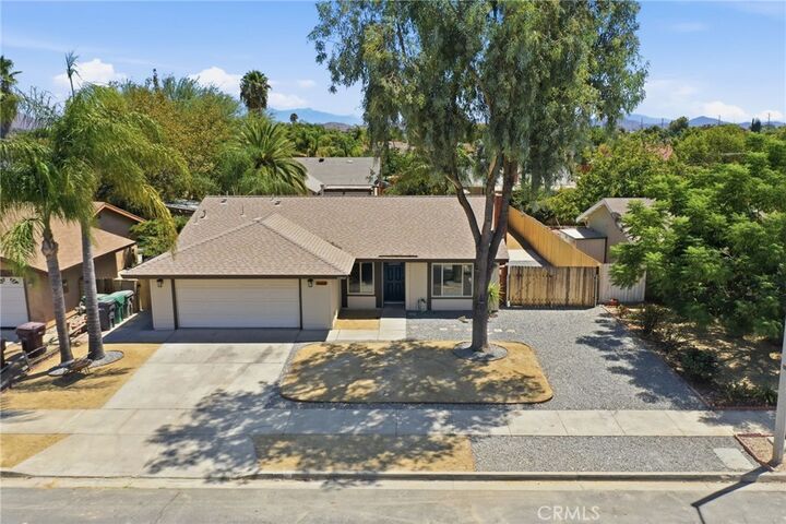 Property Photo:  29862 Buena Tierra  CA 92586 