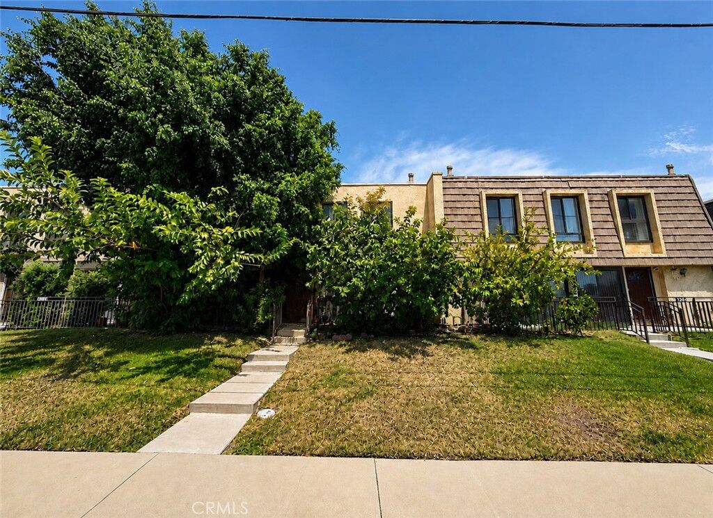Property Photo:  15051 Chatsworth St  CA 91345 