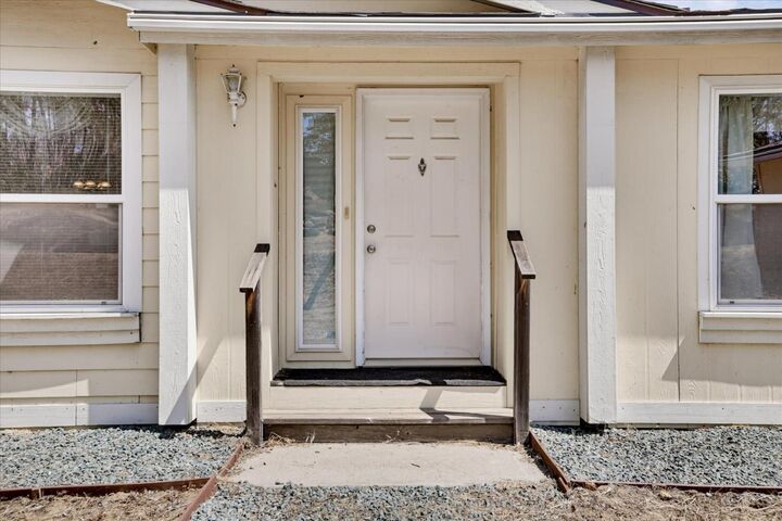 Property Photo: 17616 Pioneer Way CA 95975