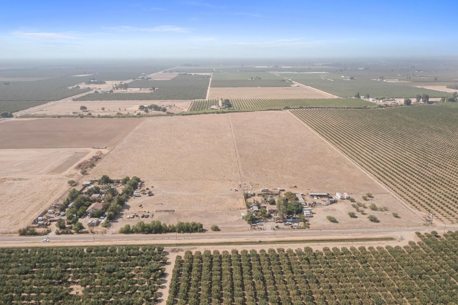 Property Photo:  20392 Avenue 19 1/2  CA 93637 