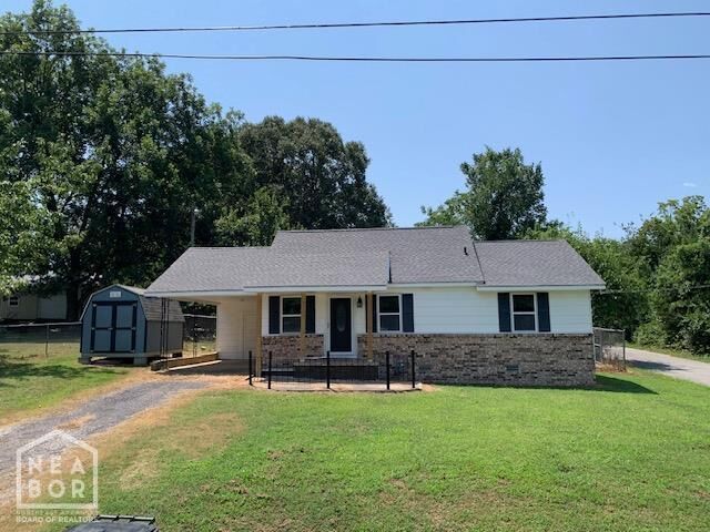 Property Photo:  665 W 3rd Street  AR 72562 