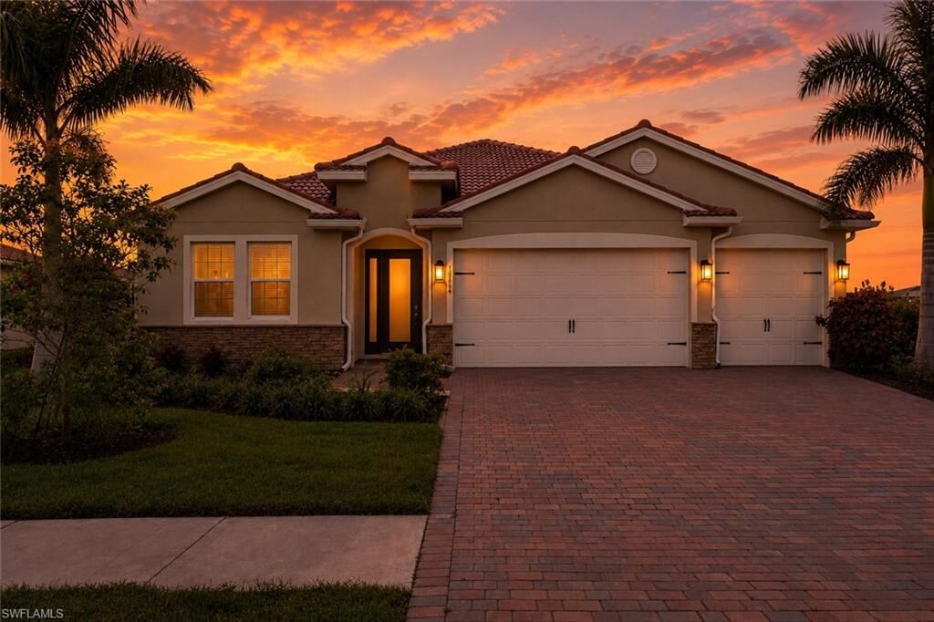 Property Photo: 18694 Royal Hammock Blvd FL 34114