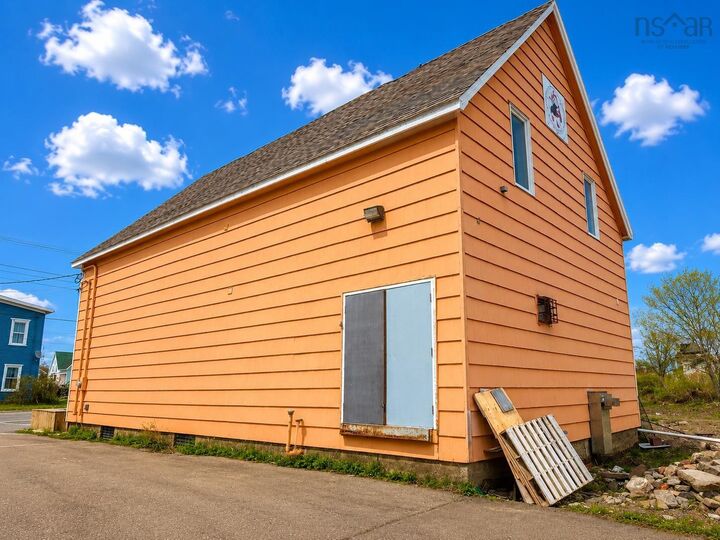 Property Photo:  152 Main Street  NS B0L 1A0 