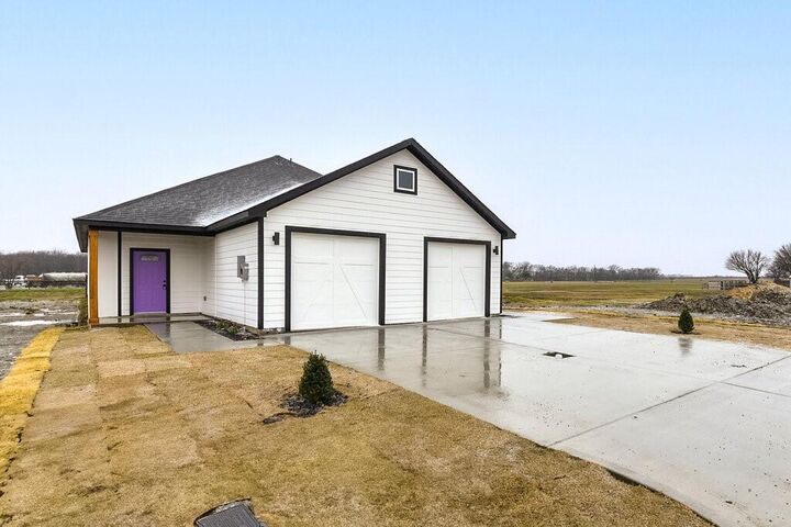 Property Photo:  1020 Burnett Boulevard A  TX 76009 