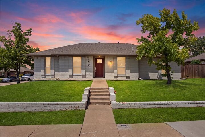 Property Photo:  2303 Silverthorne Drive  TX 75287 