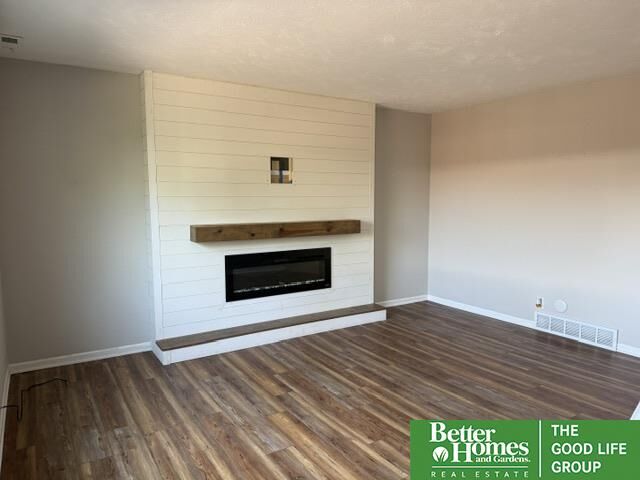 Property Photo: 2005 Winnie Drive 8 NE 68005