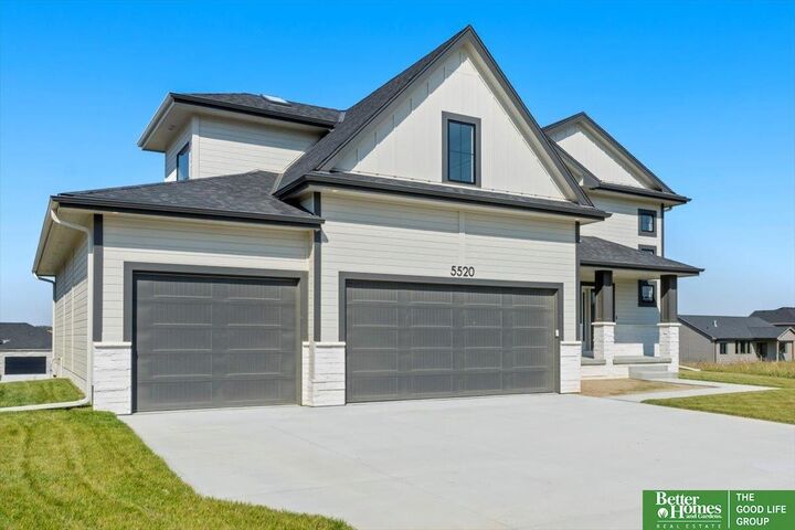 Property Photo: 5625 N 213th Avenue NE 68022