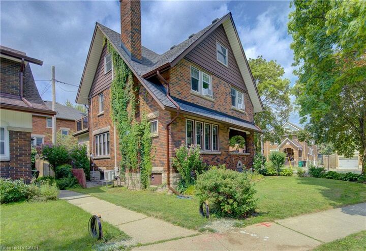 Property Photo:  150 Union Boulevard  ON N2M 2S4 