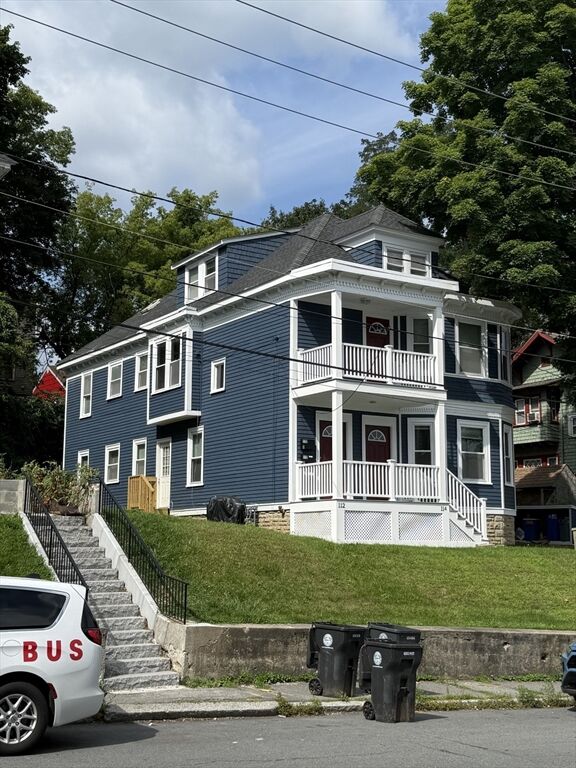 Property Photo:  114 Blaisdell St 2  MA 01832 