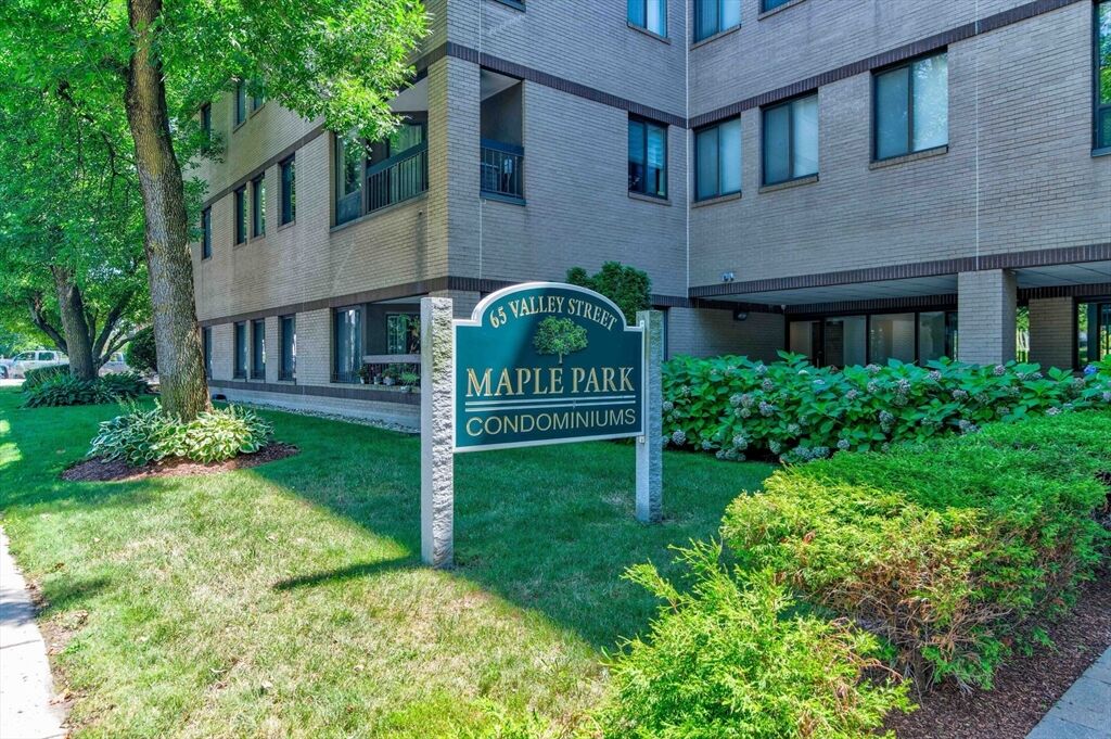 Property Photo:  59-65 Valley Street 4B  MA 02155 