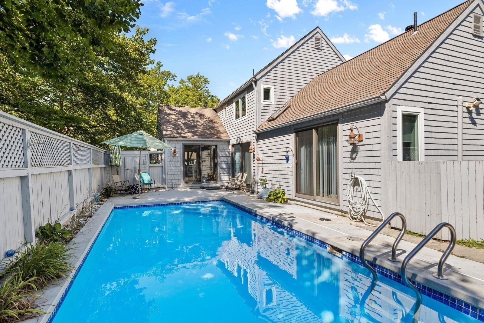 Property Photo:  100 Mid-Iron 7018  MA 02649 