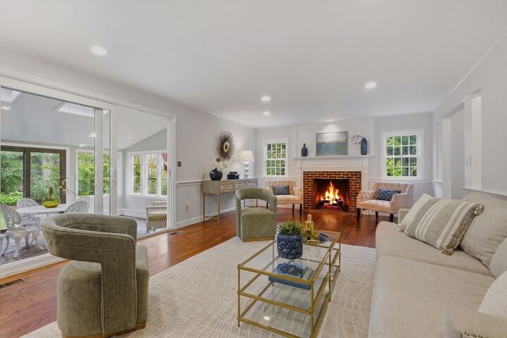 Property Photo:  6 Edmonds 6  MA 01742 