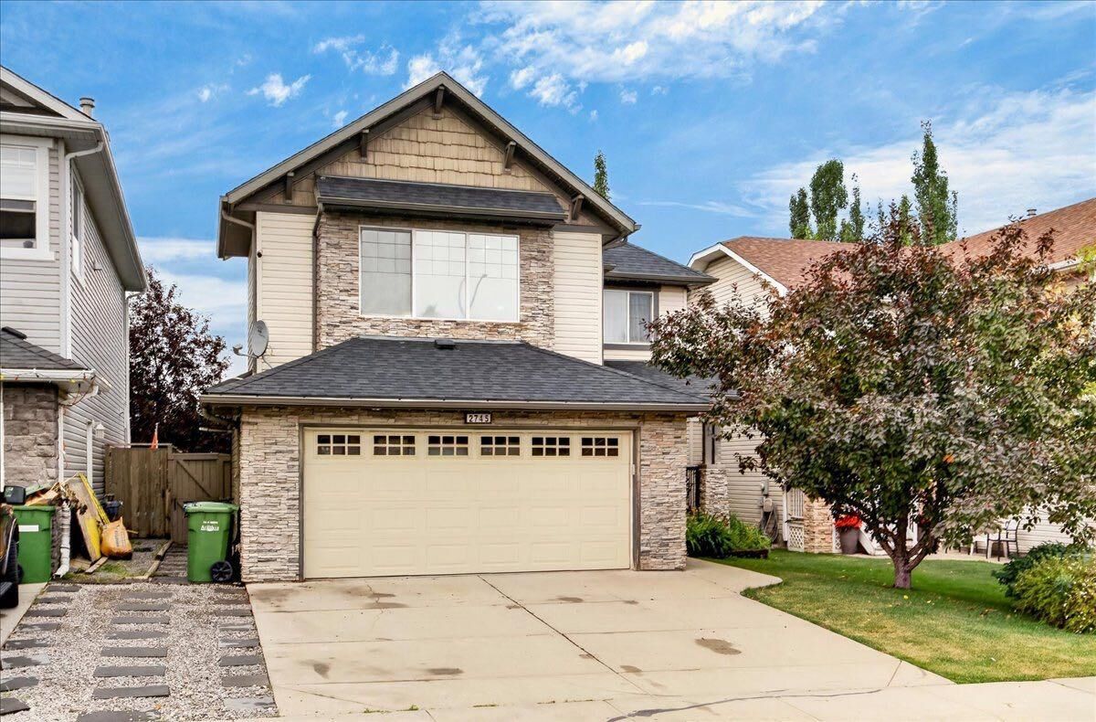 Property Photo:  2745 Coopers Manor SW  AB T4B 3J8 