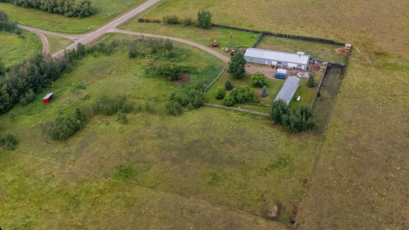 Property Photo:  35219 Range Road 242  AB T0M 0Y0 