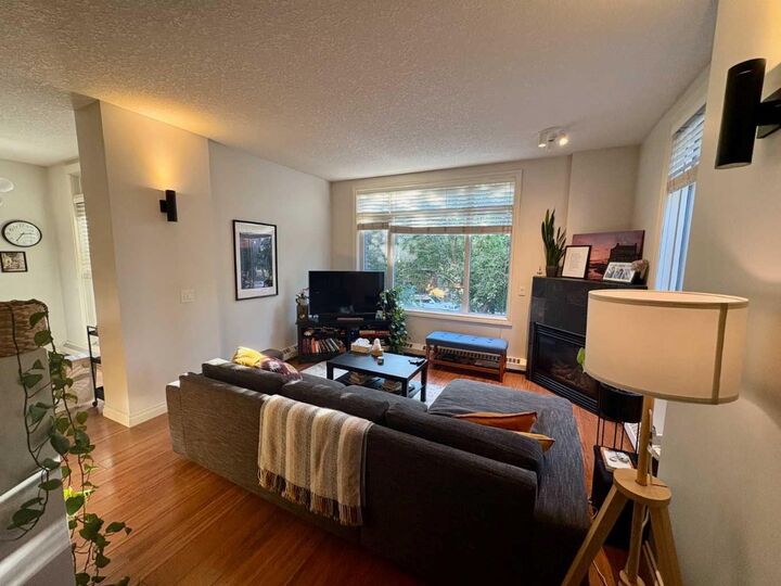 Property Photo: 910 Centre Avenue NE 229 AB T2E 9C7