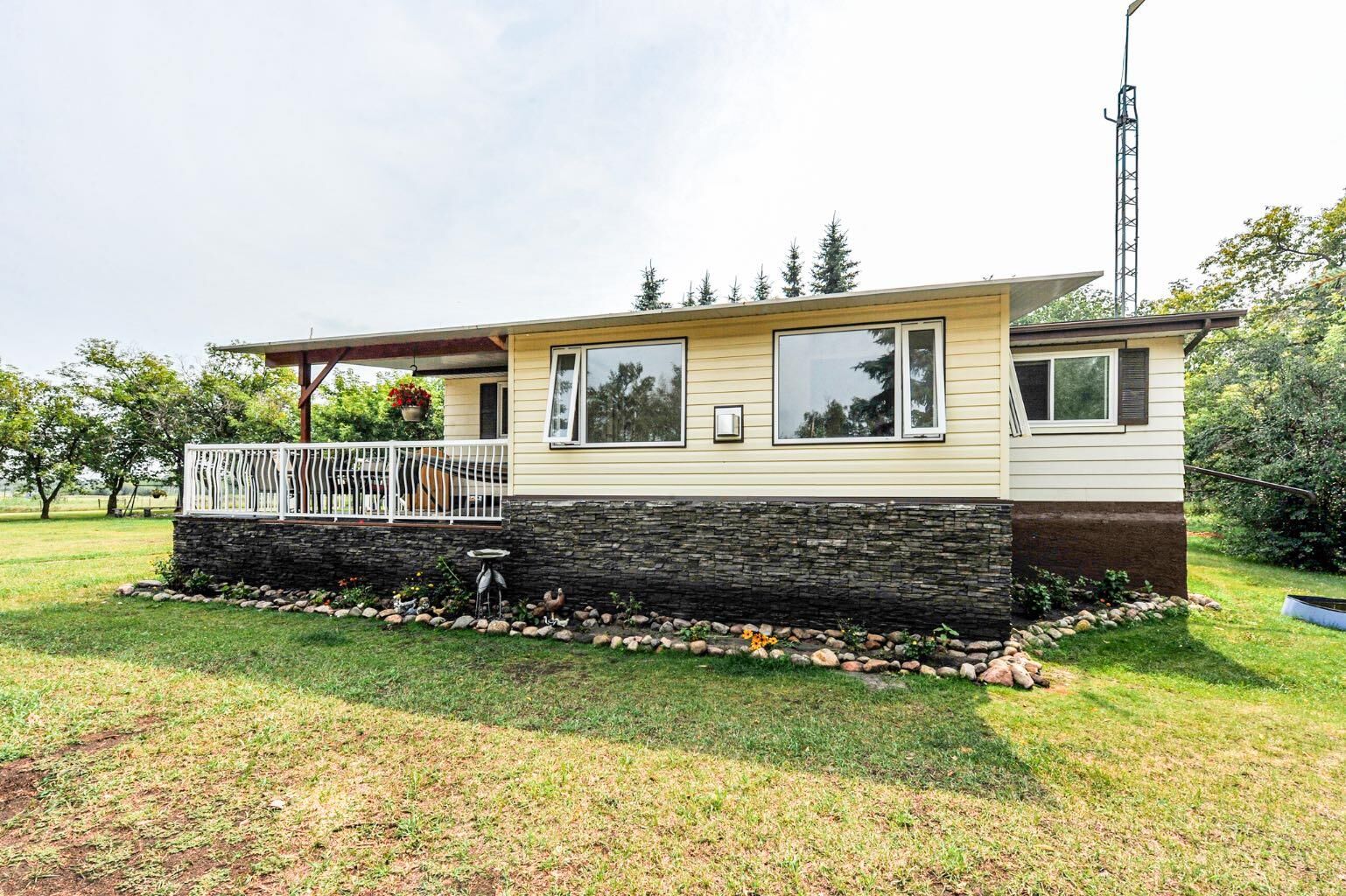 Property Photo: 20319 Township Road 382 AB T0C 2L0