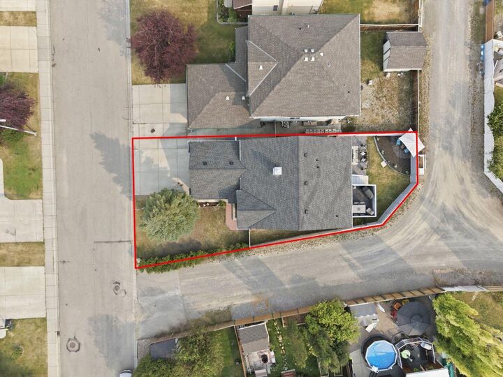 Property Photo: 76 Crystalridge Crescent AB T1S 1V2
