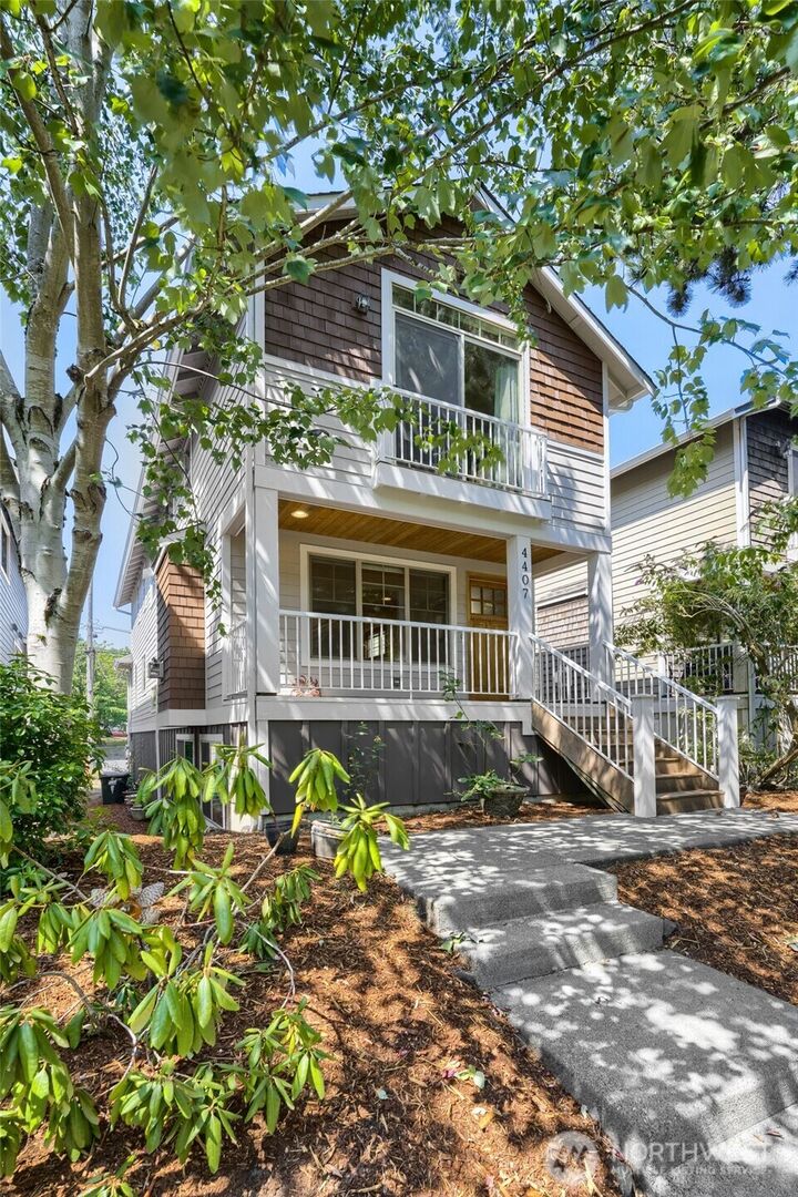 Property Photo: 4407 40th Avenue SW WA 98116