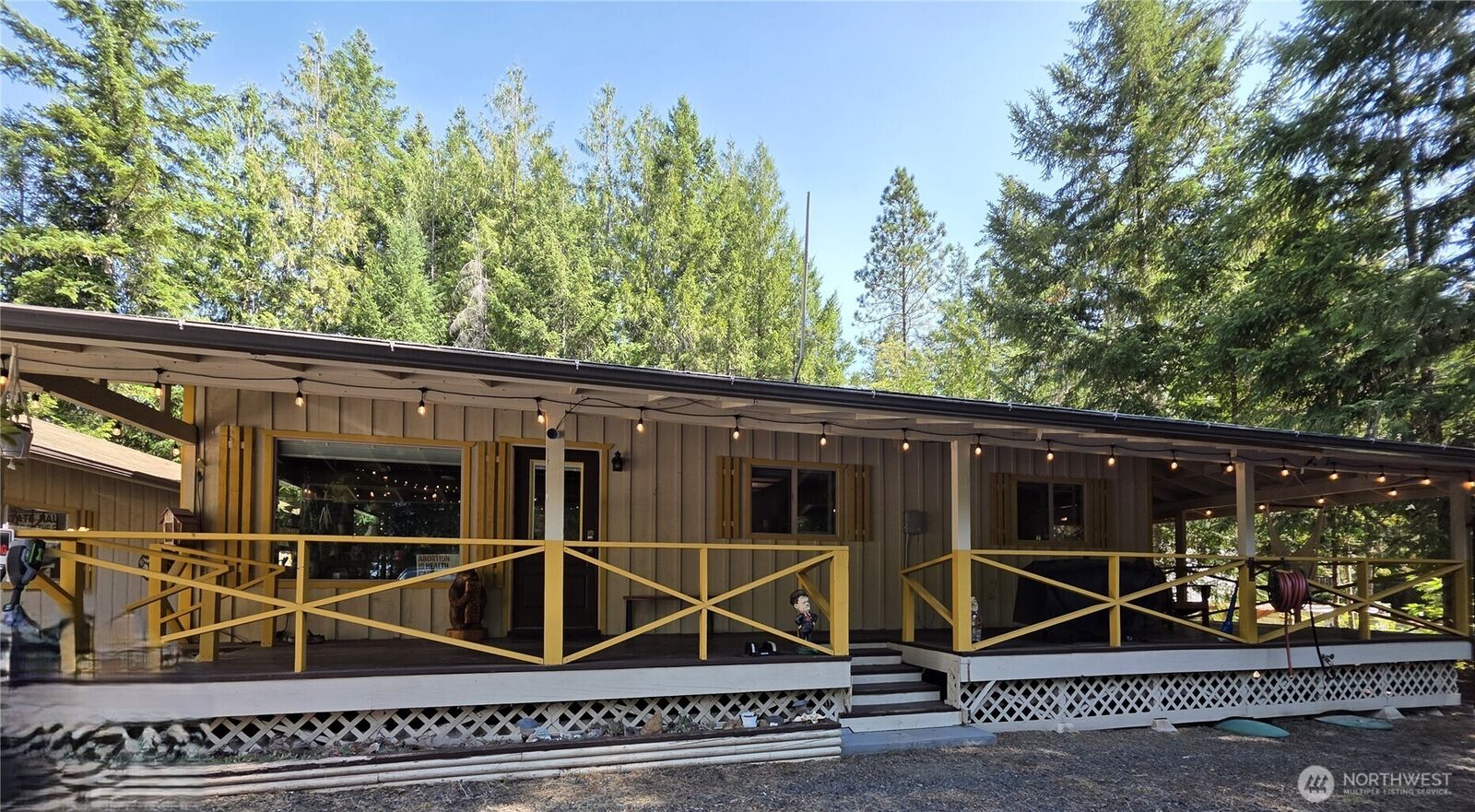 Property Photo: 400 Seamount Drive WA 98320